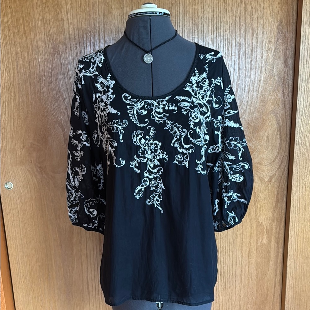 Anthro Edme & Esyllte Embroidered Top